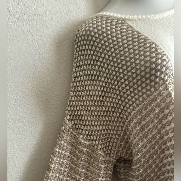 Blu Pepper Women's Scoop Neck Color Block Cream and Tan Knit Sweater L - Picture 7 of 14
